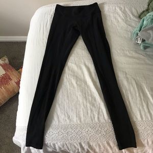 Lulu black leggings